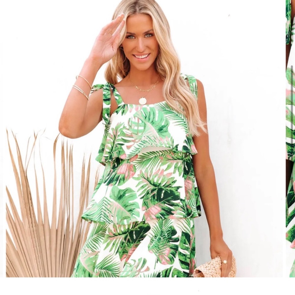 Vici Collection ALOHA STATE TIERED TIE MINI DRESS Large